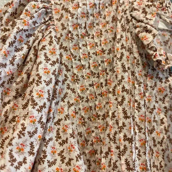 Doen Floral Long Sleeve Dress - Cream and Pink - Picture 14 of 14